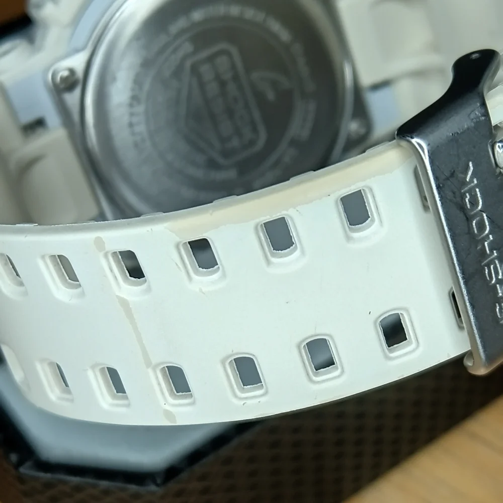 Casio Men's White G-Shock 5229 GA-120A Digital and Analog - Picture 5 of 8